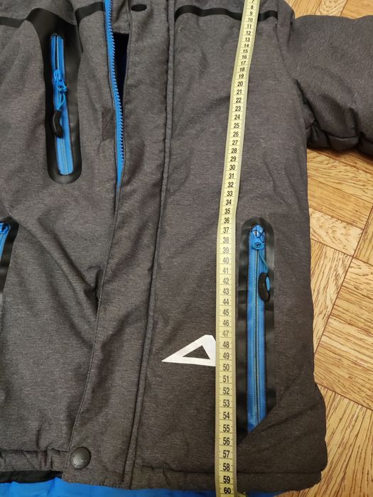 Зимова куртка на хлопчика