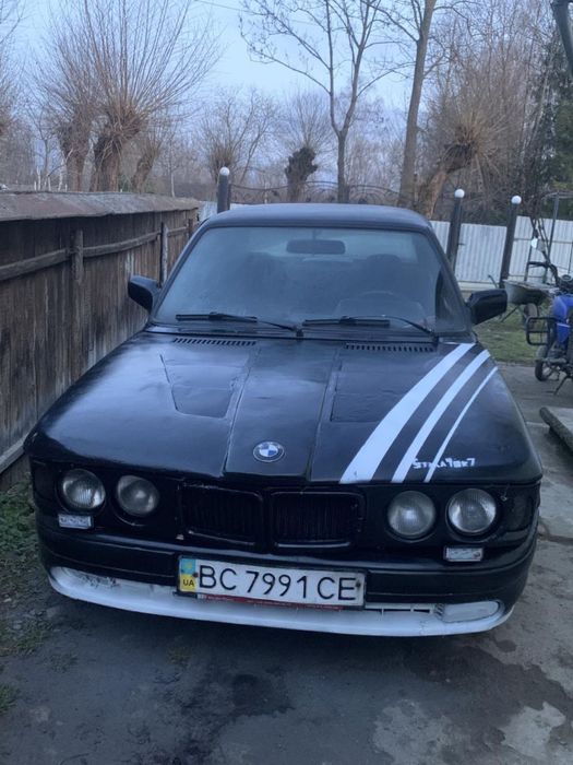 Продам bmw e21.