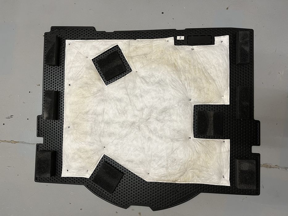 Полка нижня на запаску Nissan Rogue 2014-2019