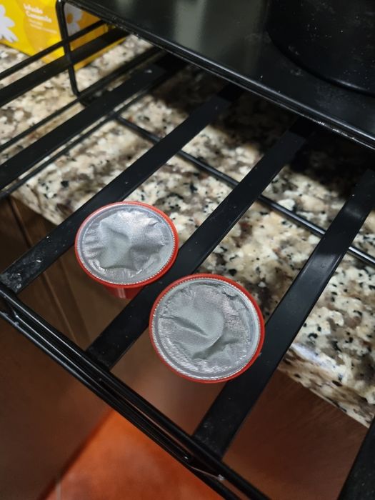 Suporte para máquina e capsulas de café