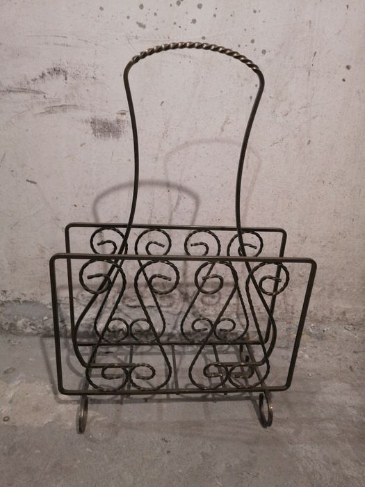 Metalowy stojak kominkowy