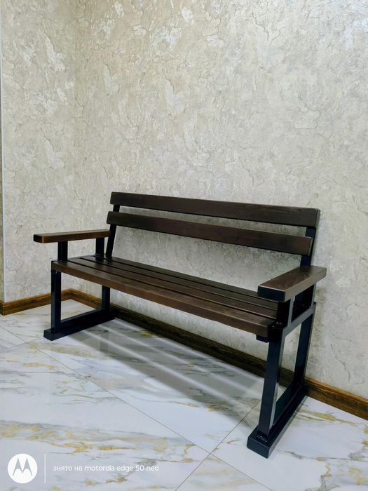 Дерев'яна лавка в стилі лофт