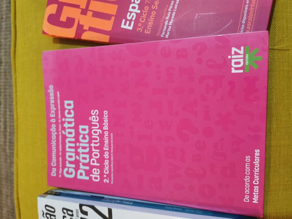 Livros escolares Novos