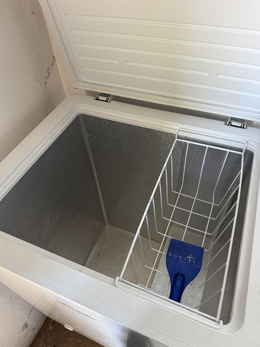 Arca congeladora 100 litros - reservado