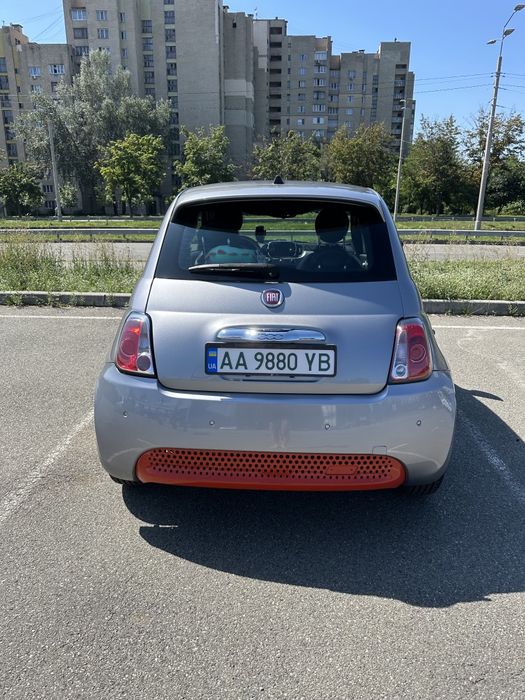 Продам Fiat 500e