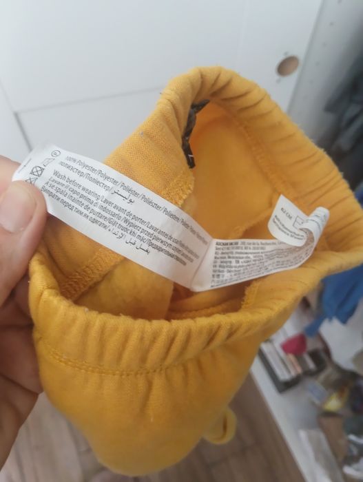 Żółte spodenki 62 spodnie dresowe dla niemowlaka, sto procent poliester