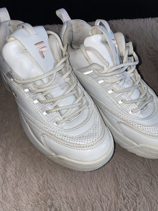 Buty Fila z odblaskowymi elementami