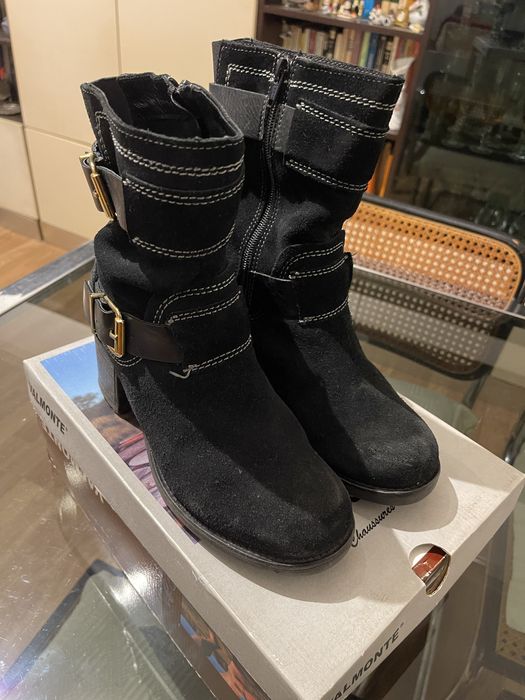 Botas Pretas em Camurça