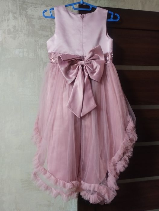 Святкове плаття для дівчинки