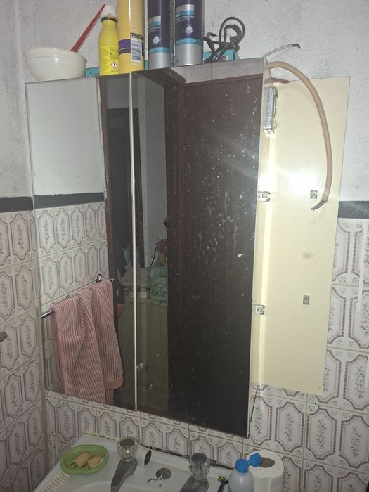 Vendo armário  para casa de banho