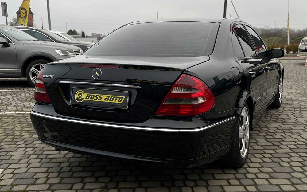 Mercedes-Benz E 220 2003