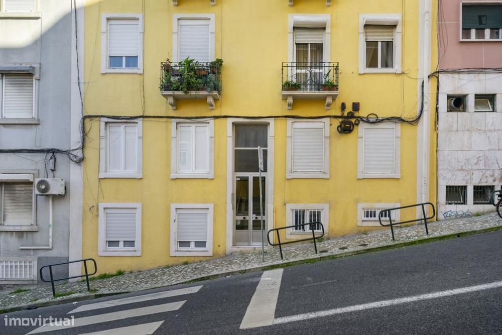 Quarto - localizado em Penha de França Lisbon