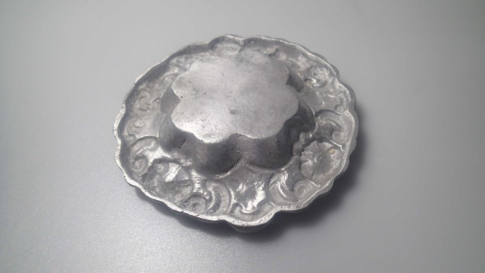 Cinzeiro antigo em aluminio com publicidade