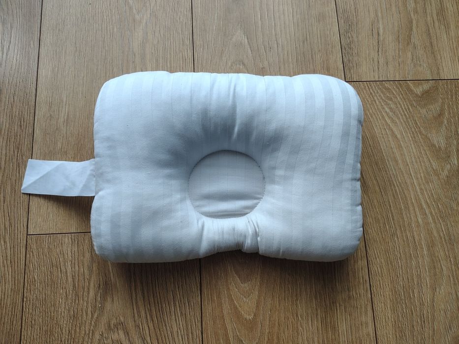 Poduszka Head Care  rozm.  M -obwód głowy 39-44 cm(waga 5-8kg)Stan bdb