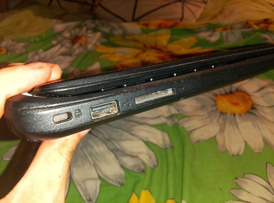 Продам ноутбук acer Ех2519