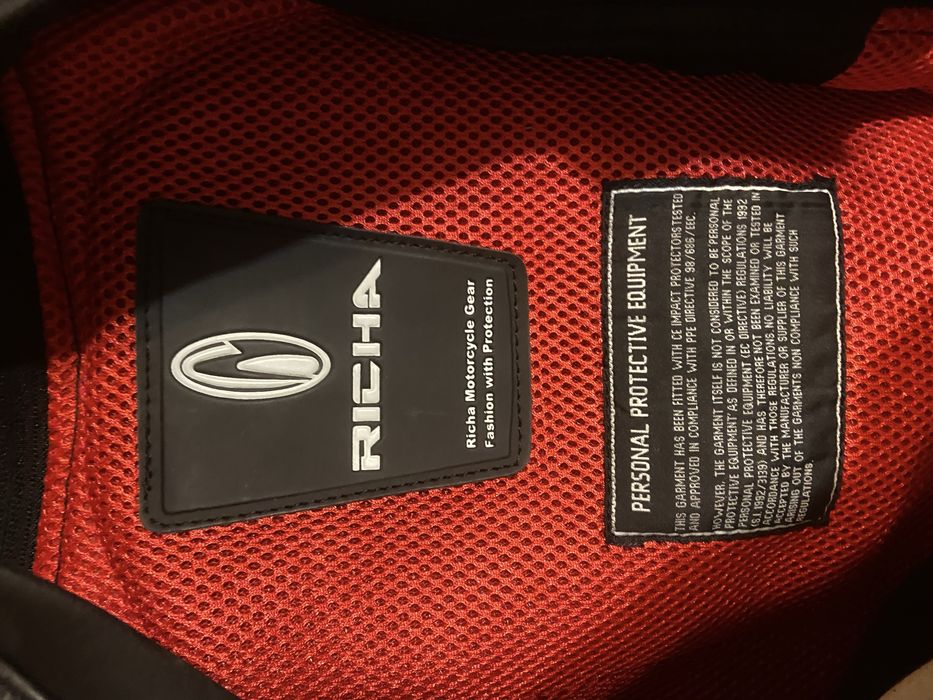 Fato Ritcha Motard numero 48