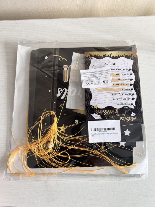 Papierowa czapka absolwenta