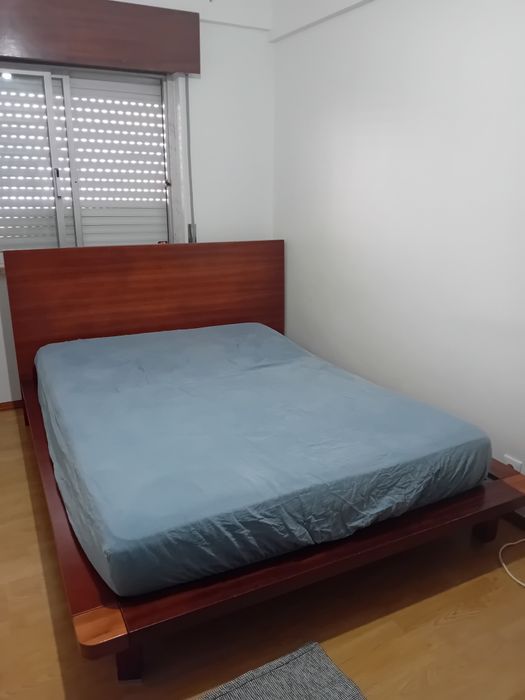 Cama de casal com colchão