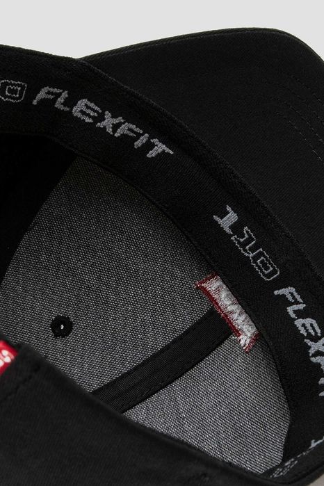 Кепка / Бейсболка LEVIS Housemark FlexFit Cap!