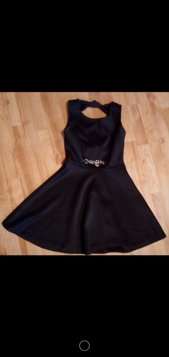 Sukienka Rozkloszowana Tył Kokardki