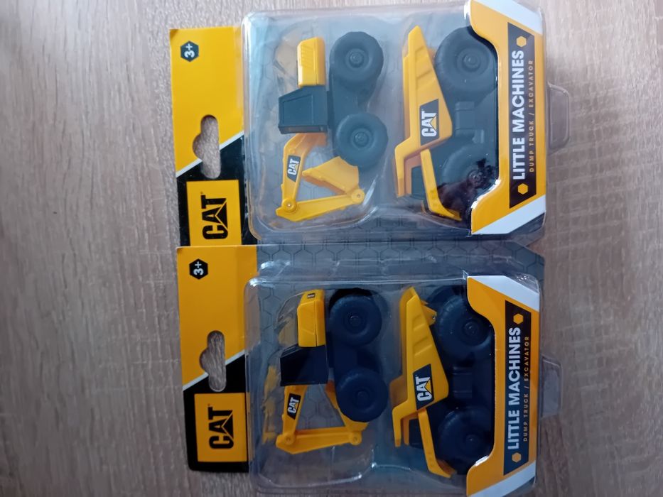 Машинки самоскид та екскаватор