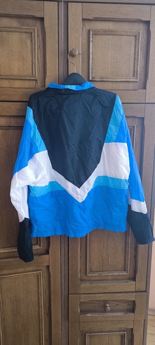 Damska kurtka Nike rozmiar L