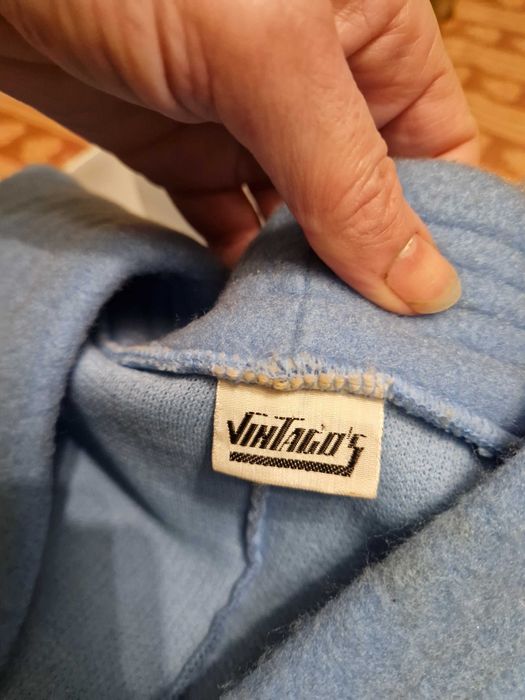 Robe em azul quente e feito em Portugal