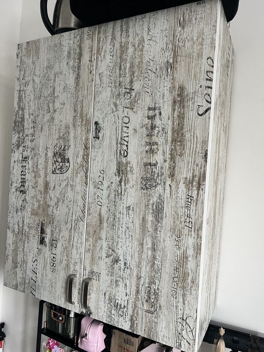 Тумба настінна шафа з поличками