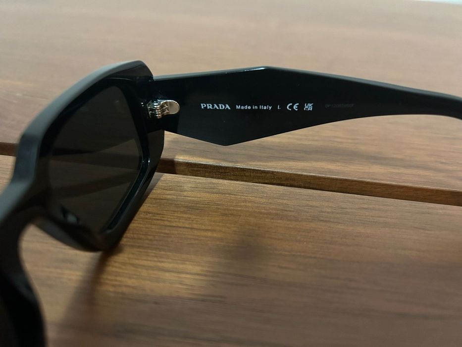 Óculos de sol Prada PR 17WS