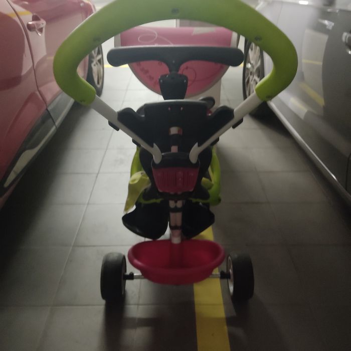 Triciclo rosa  dos 6 meses aos 3 anos