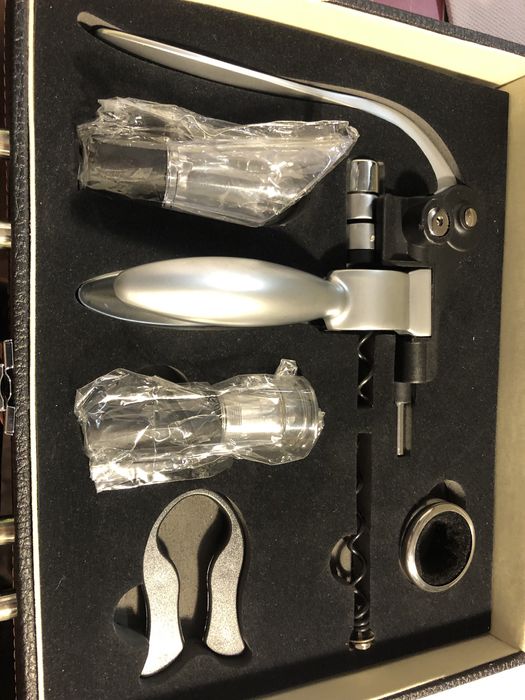 Estojo saca rolhas vínico - novo