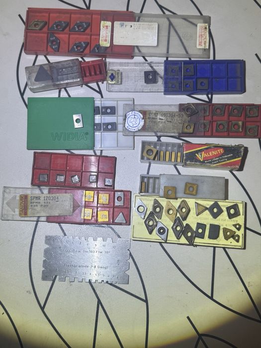 Набор токарных пластин (Sandvik, Widia, Valenite) и резьбомер