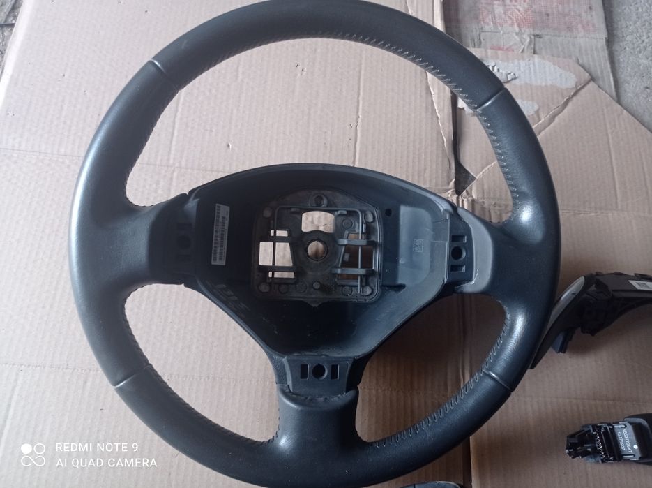 Руль кермо Пежо 5008 3008 кожа 2011 Peugeot 3008