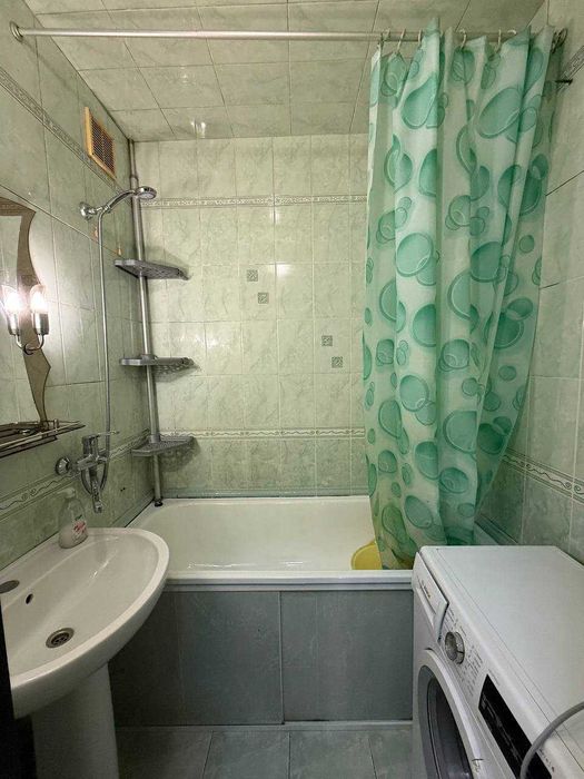 4 станция Большого Фонтана, 4-х комнатная свободная квартира.