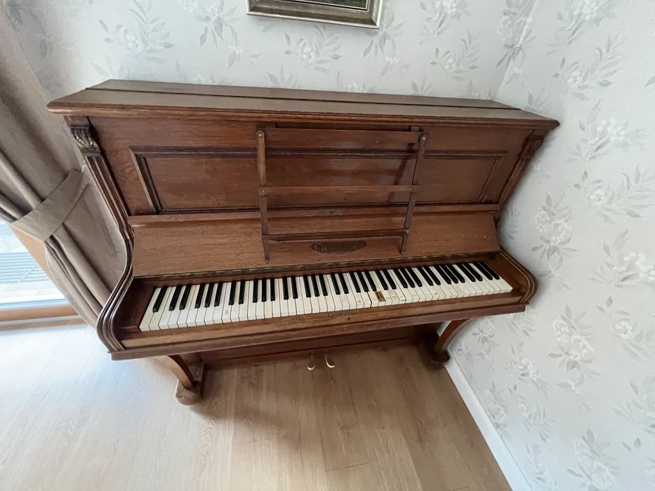 Pianino piekne stan 4+ H. KLEIN  dla konesera