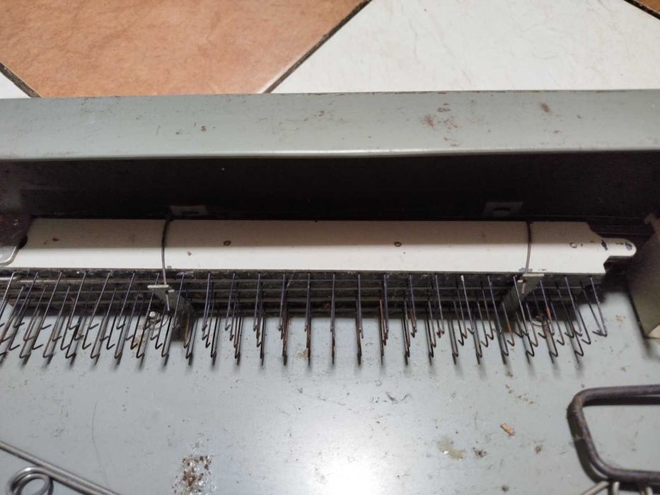 Вязальная машинка "Нева-5"