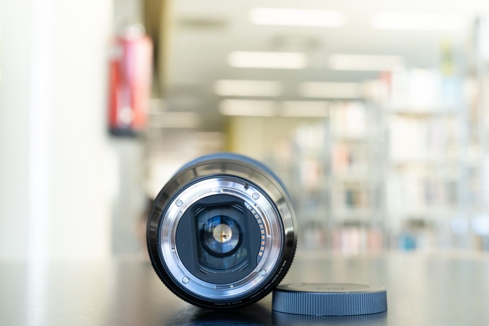 Sony A7R IV + Sigma 24-70mm F2.8 II + Sony 40mm F2.5 + filtros e 2 baterias. ( Objetiva equipada na câmara não incluída )