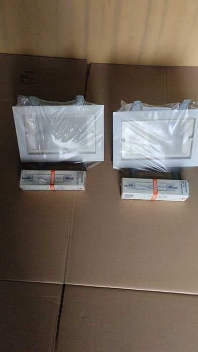 Aparelhos de iluminação de teto de Pladur com 2 lâmpadas novos 25 euro