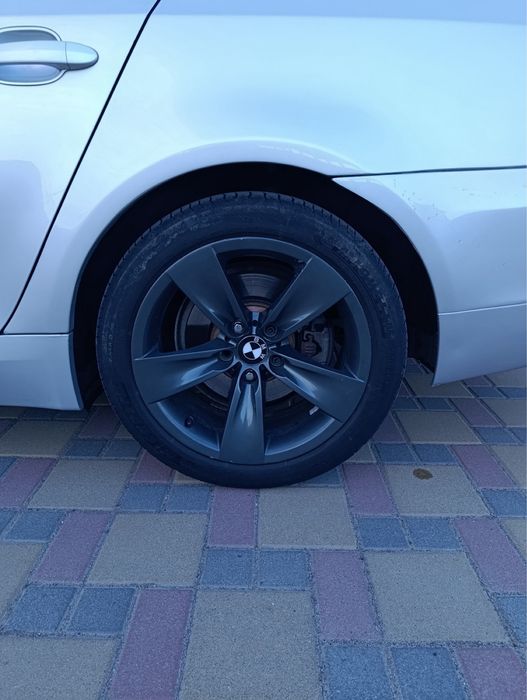 Продам BMW Е60 у відмінному стані.