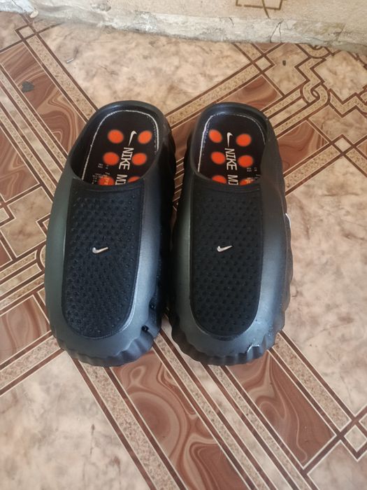 Тапки nike чёрная