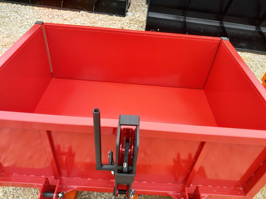 Solidna skrzynia transportowa na tylnego tuza do traktora DOSTAWA