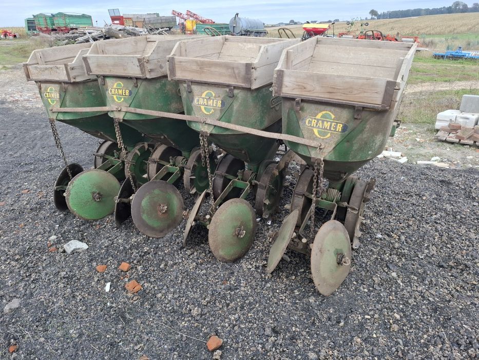 Sadzarka do ziemniaków 4 rzędowa