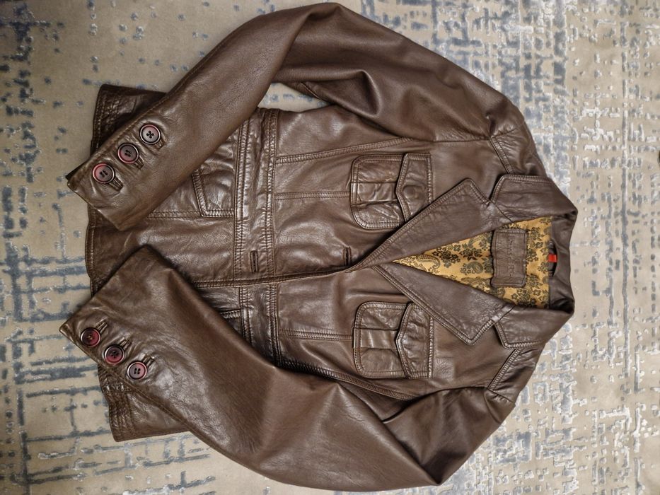 Шкіряний піджак з дуже м'якої шкіри