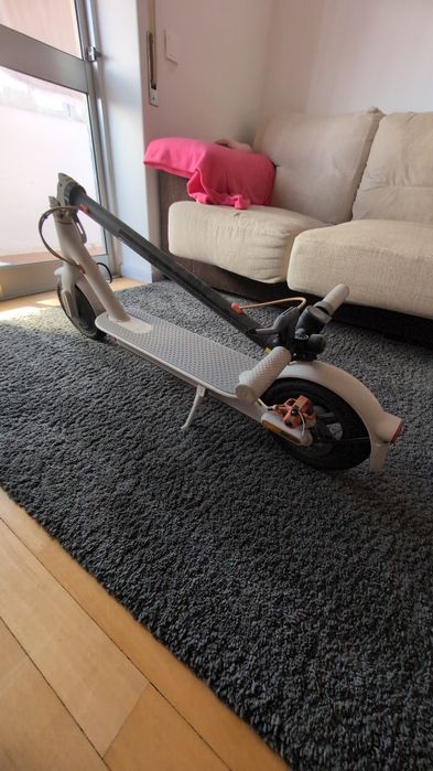 Trotinete Elétrica XIAOMI Mi Electric Scooter 3