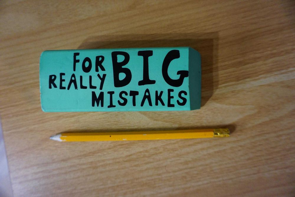 Ogromna duża gumka do ścierania śmieszna do szkoły Big mistakes TIGER