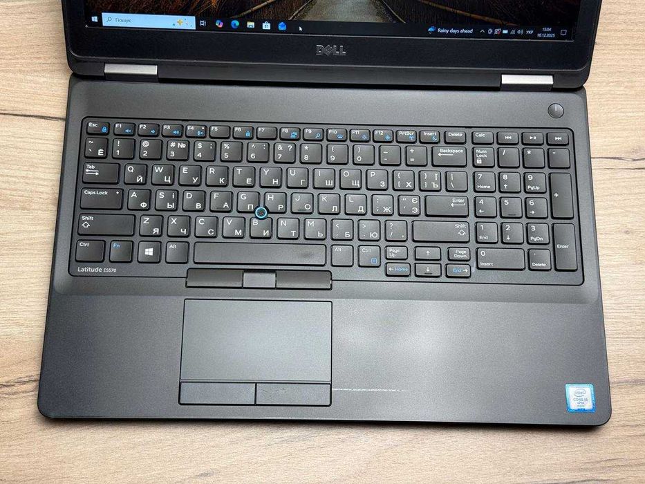 Dell Latitude E5570 АКБ 6 ЧАСОВ FHDips | i5-6 | 8GB DDR4 | SSD