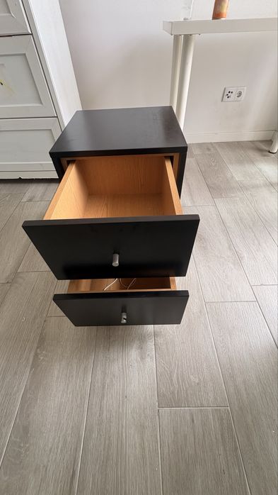 Comoda ou mesa de cabeceira  madeira