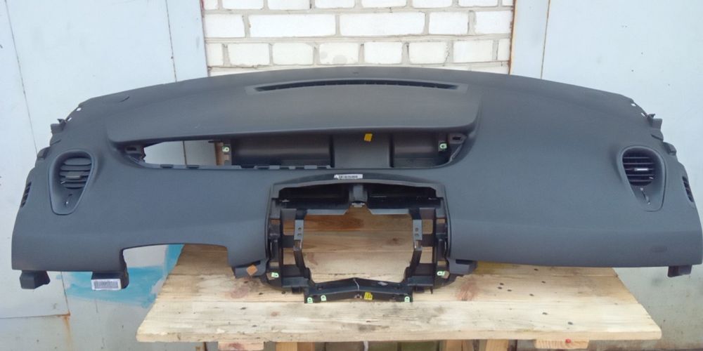Торпедо Торпеда Центральна консоль Рено Сценік 2 Renault Scenic 2