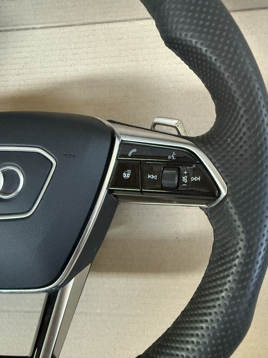 Руль, кермо Audi E-tron GT