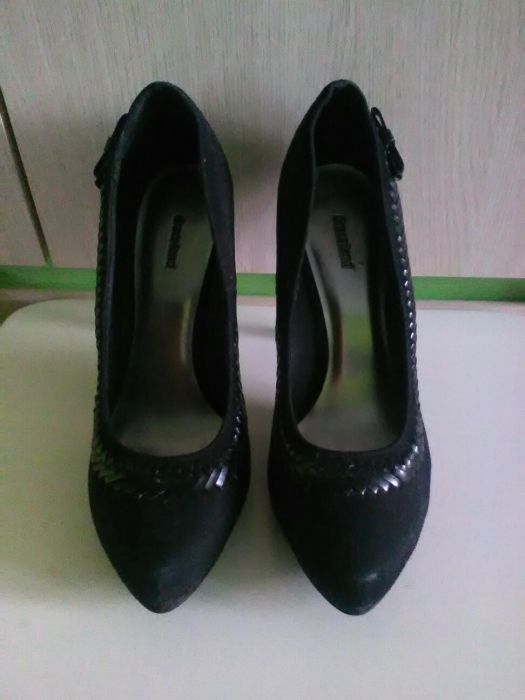 Szpilki czarne 40
